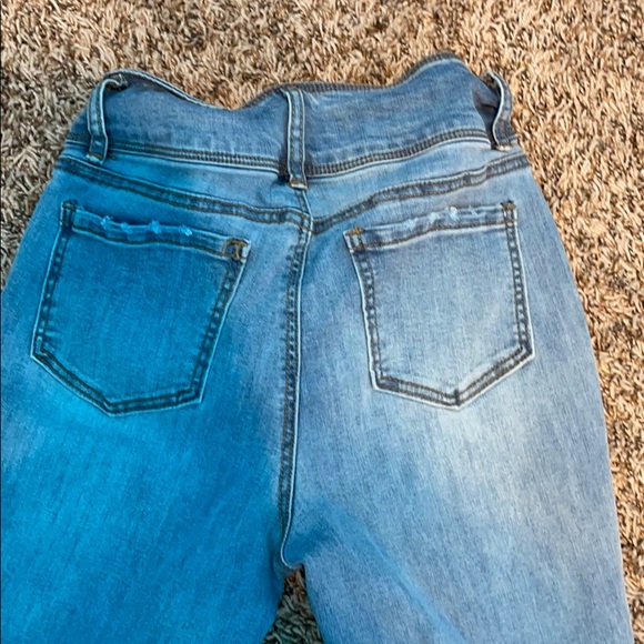 Light jeans - Picture 3 of 3